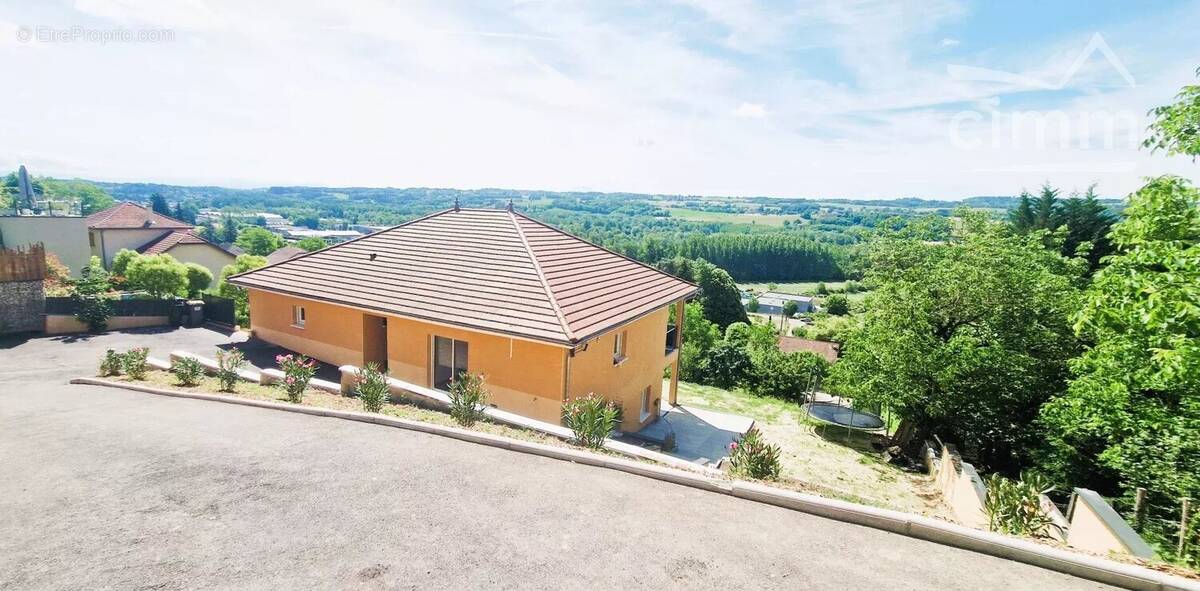 Maison à CESSIEU
