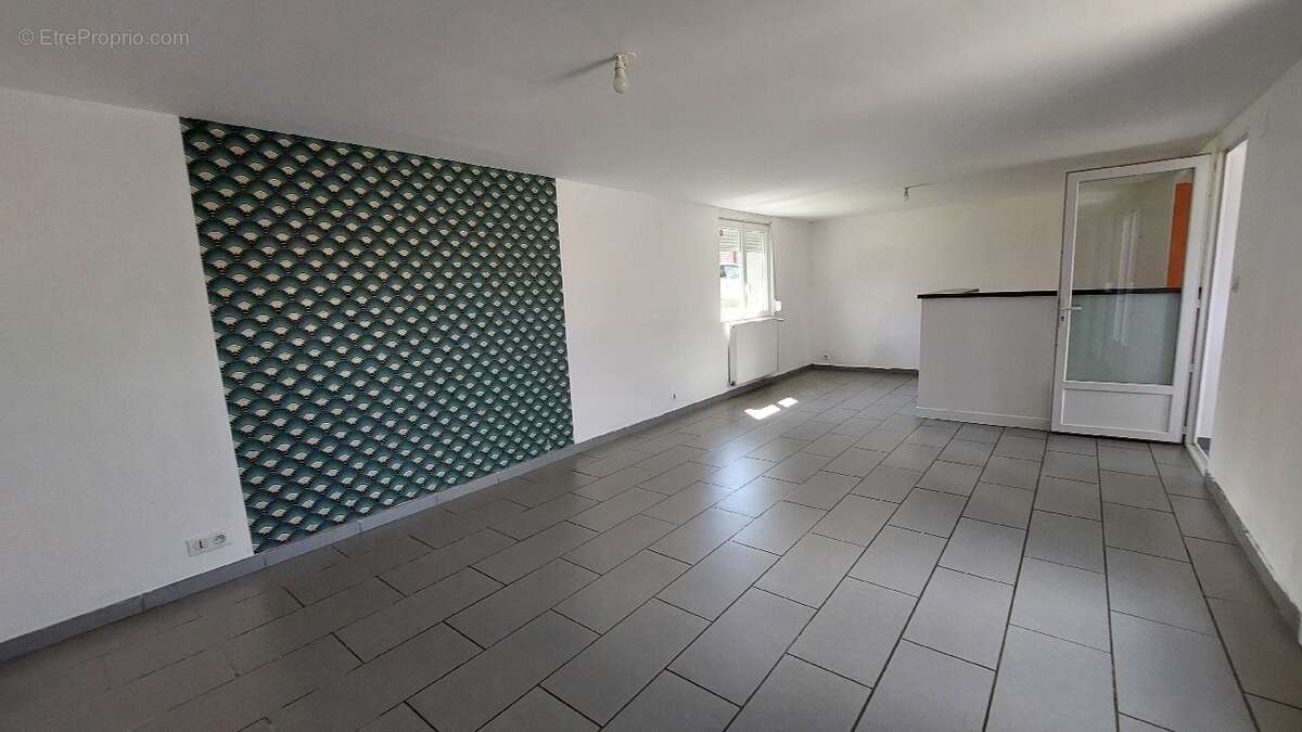Maison 104 m² à La Comte  - photo 6