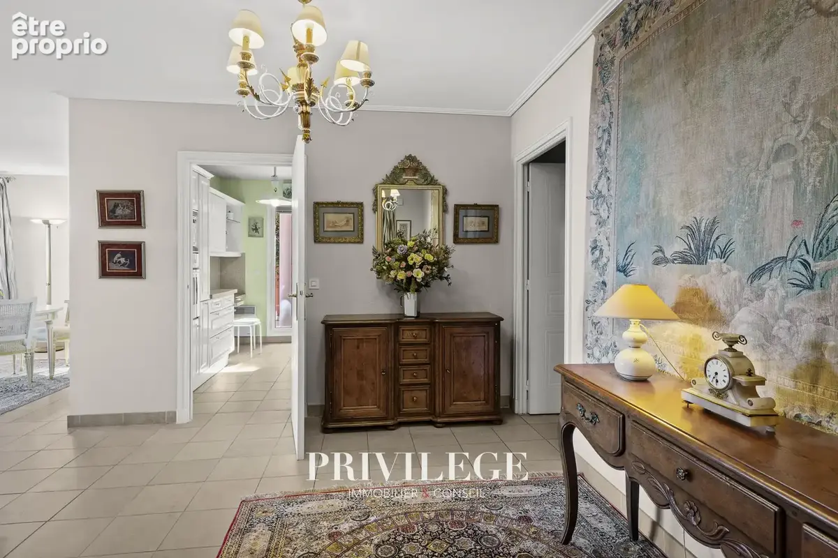 Exclusivité - Grand Duc - Vue féerique - Somptueux appartement 4 Pièces - photo 15