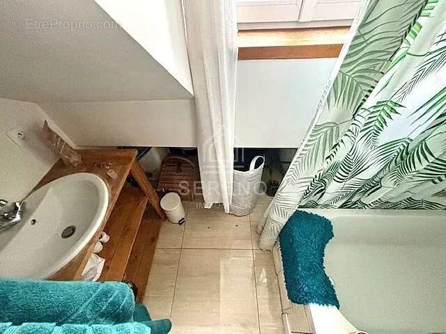 Appartement à PARIS-1E
