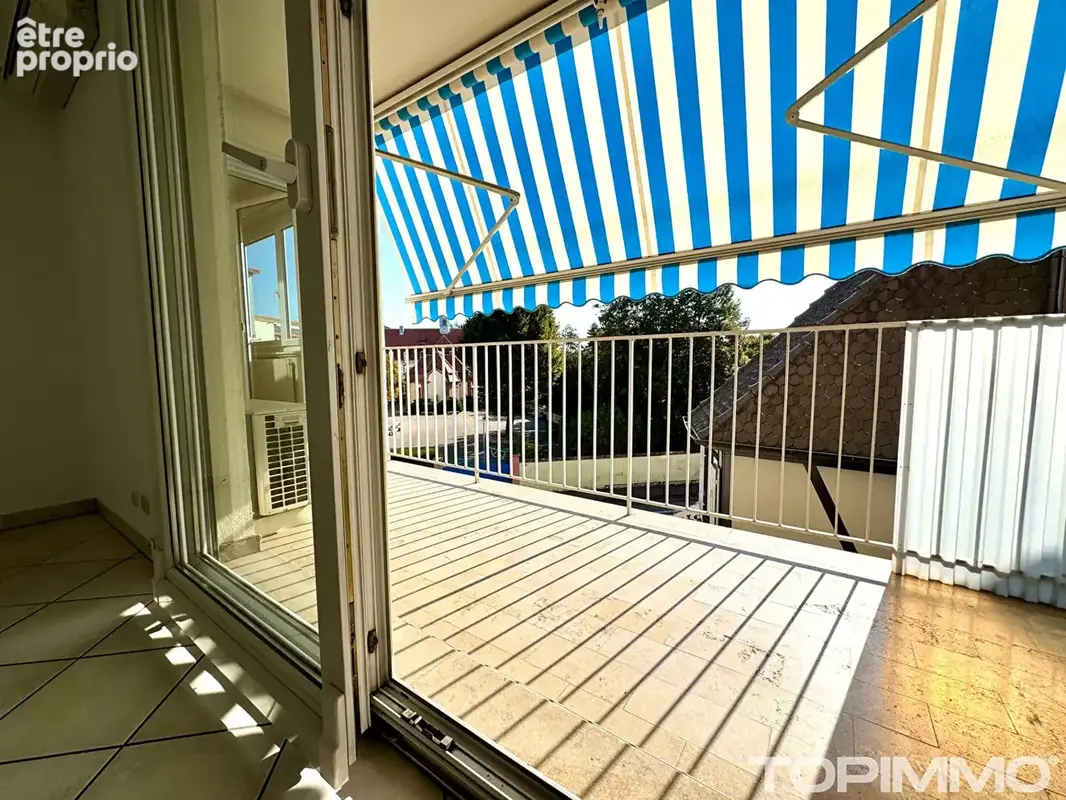 COLMAR CENTRE F3 avec terrasse et stationnement - photo 3