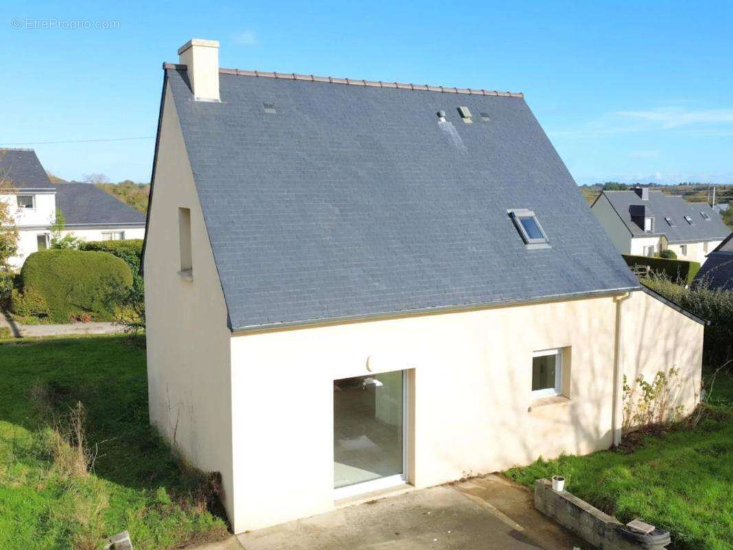 Maison à LA MEAUGON