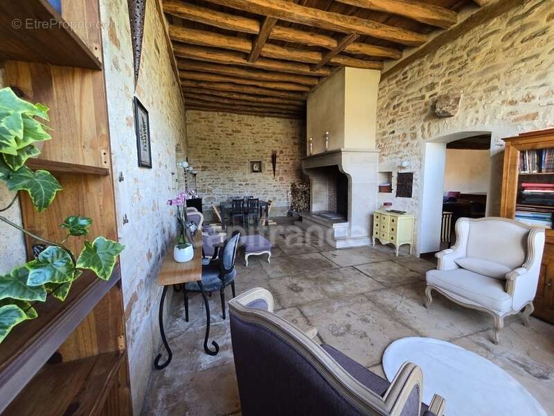 Maison de charme rare au cœur du Vézelien – environ 150 m² habitables, fort potentiel de 230 m2 - 2 chambres potentiel 5 - photo 6
