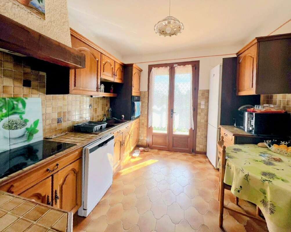 Maison à CUERS