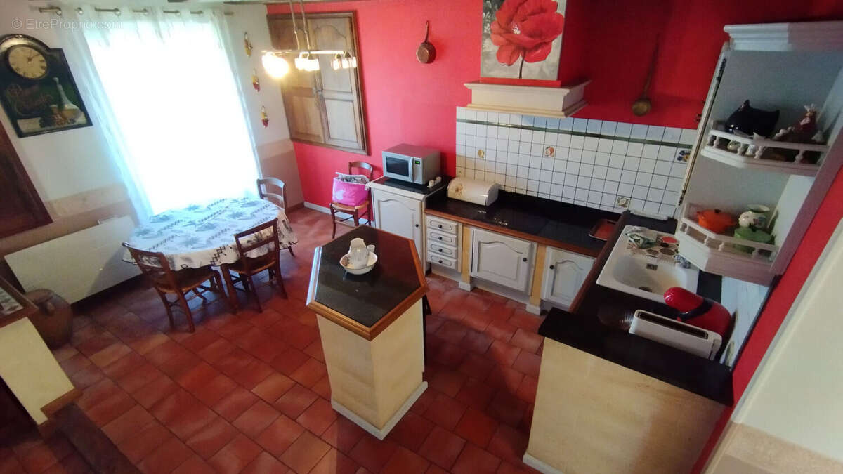 Maison à TOURNON-SAINT-PIERRE