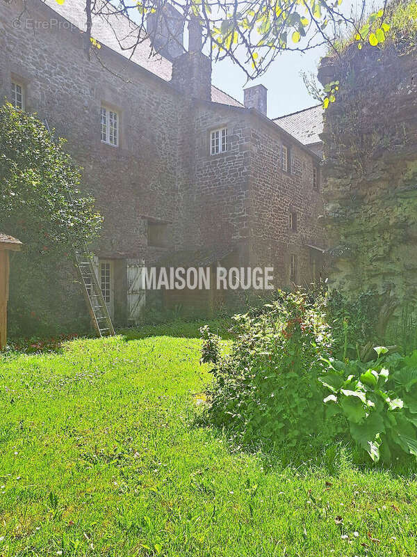 Maison à SAINT-MELOIR-DES-BOIS
