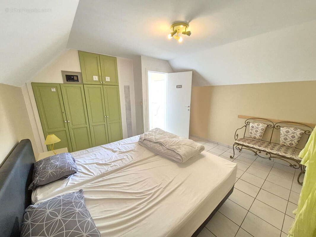 Maison à GROFFLIERS