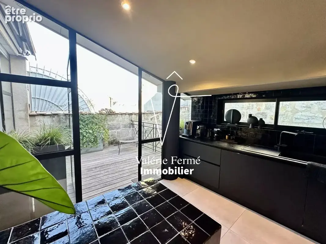 Appartement duplex d'exception avec ascenseur privatif, terrasse et garage-Bordeaux-Jardin Public/Chartrons - photo 8