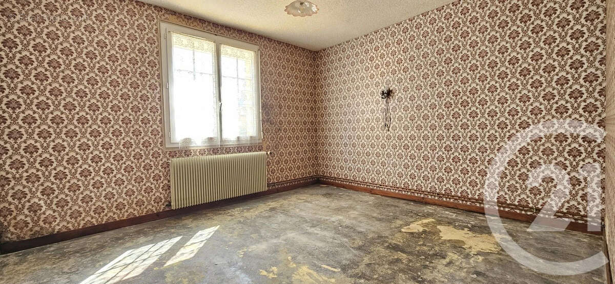 Maison à ALLUYES
