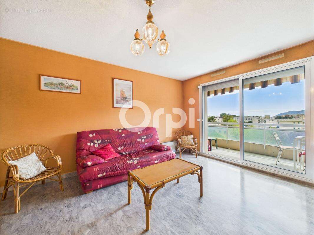 Appartement à MANDELIEU-LA-NAPOULE