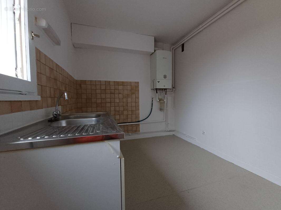 Maison à VAIVRE-ET-MONTOILLE