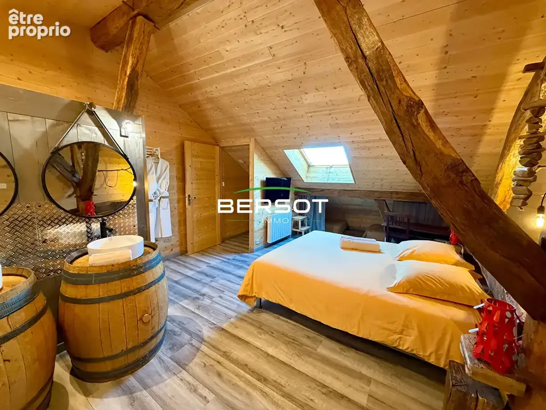 Vellerot-lès-Vercel Bâtisse de caractère de 300 m² avec espace bien-être - photo 12