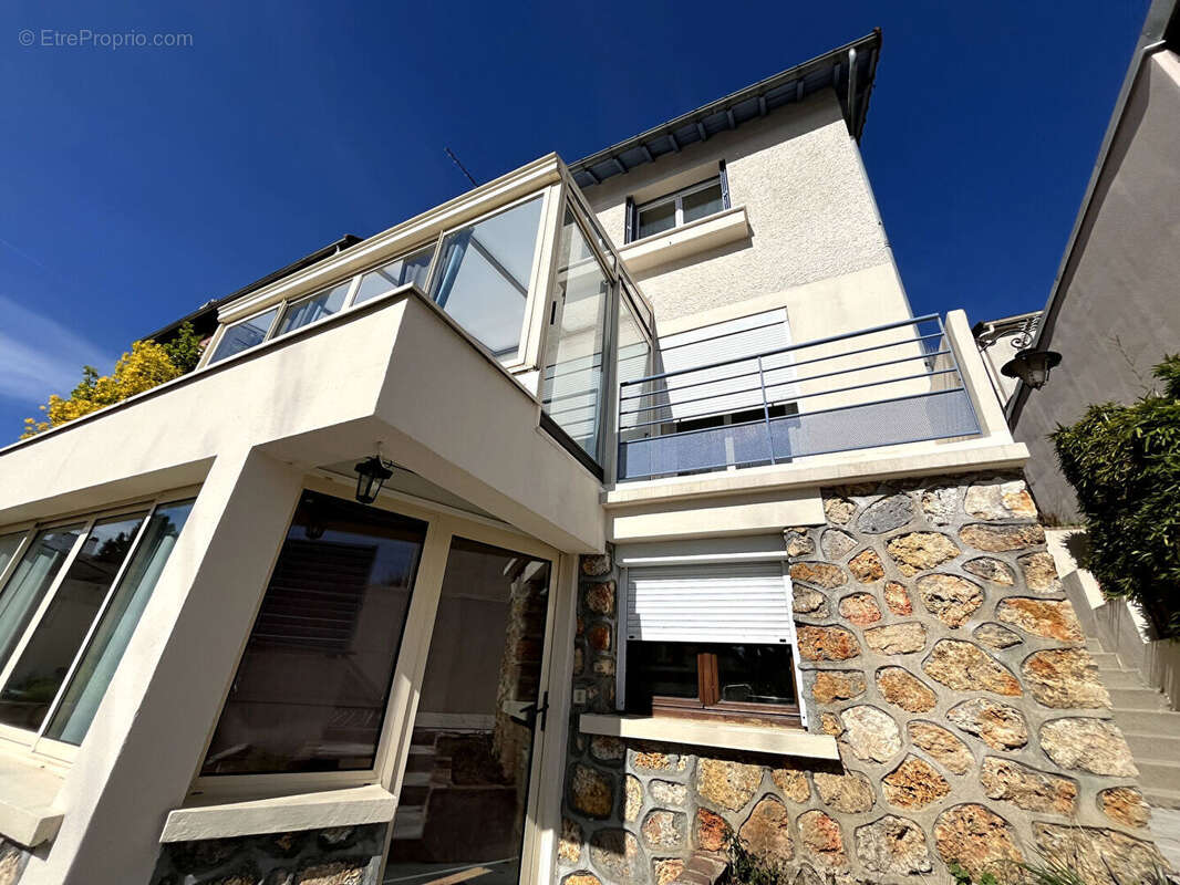 Maison à LE PLESSIS-ROBINSON