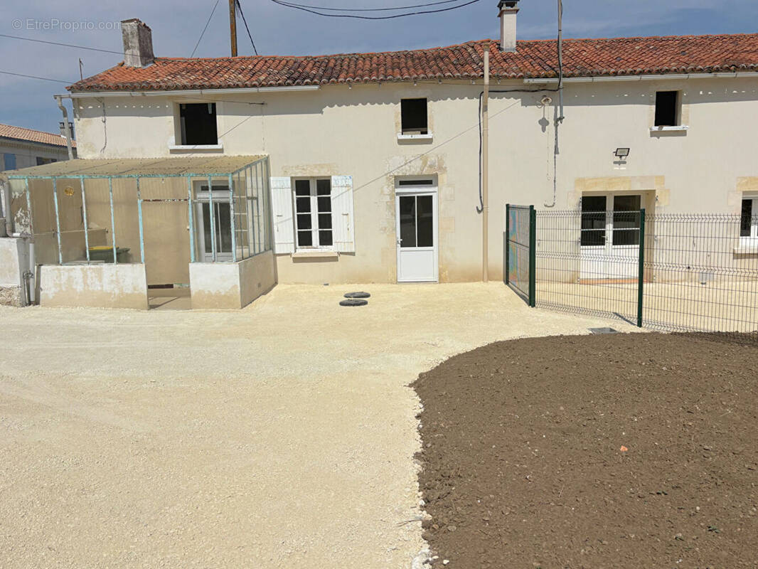 Maison à BALANZAC