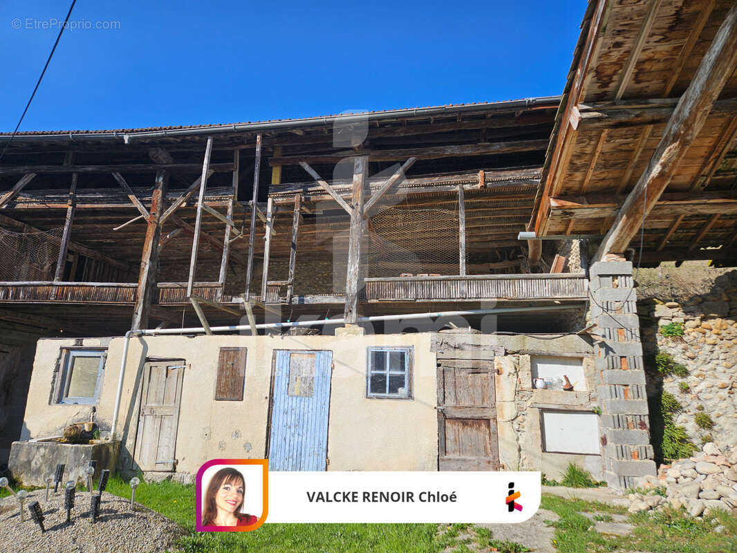 Maison à CHEVRIERES