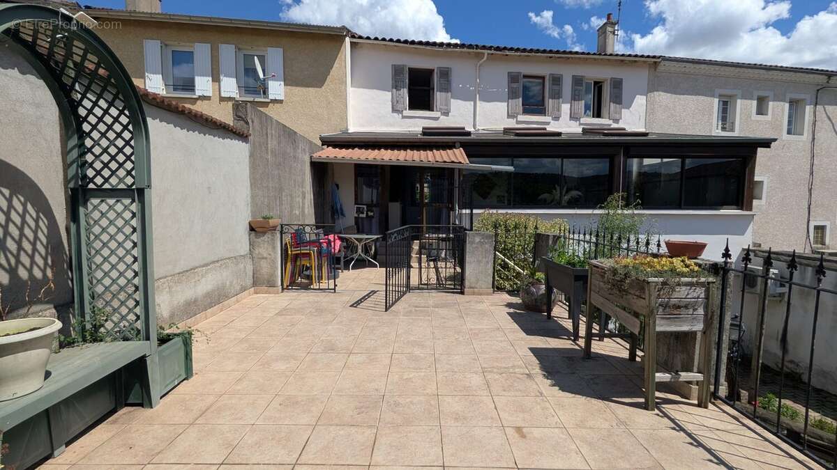 Appartement à SAINT-RAMBERT-D'ALBON