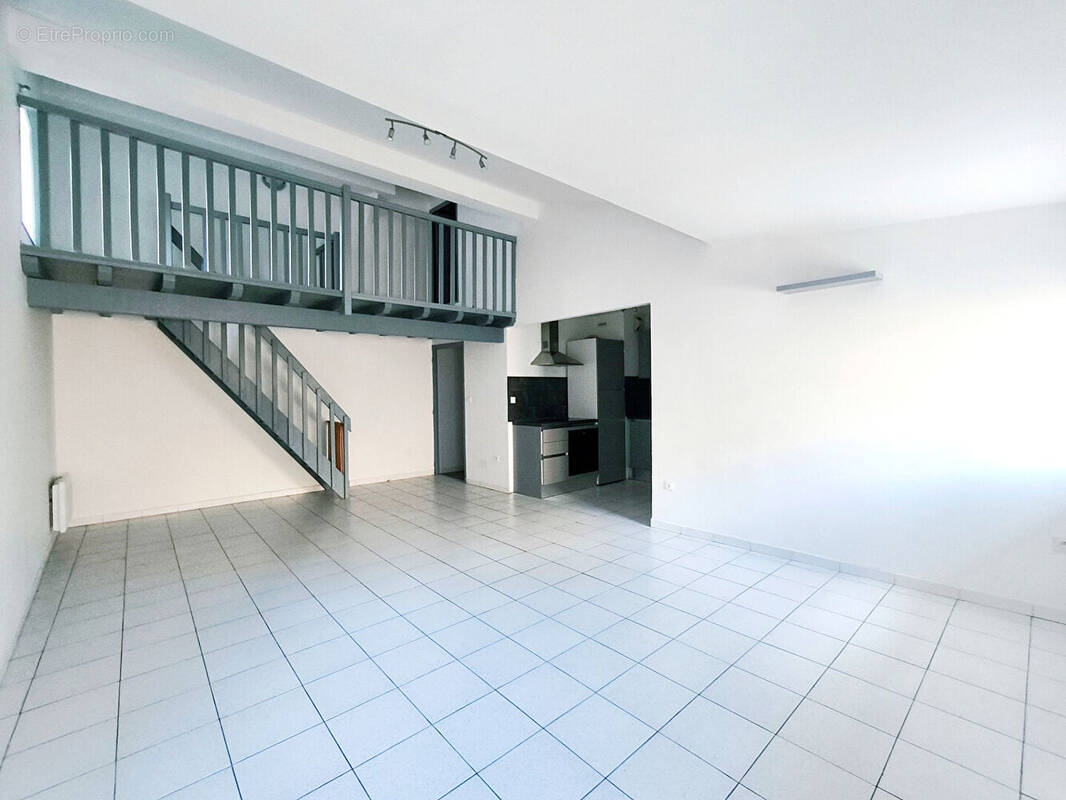 Appartement à CARCASSONNE