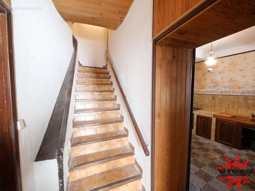 Grande maison de village de caractère  182,5 m² habitables et 310 m² de potentiel  Creissan - photo 5