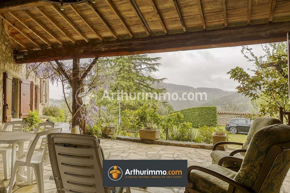 Maison à VILLECHENEVE