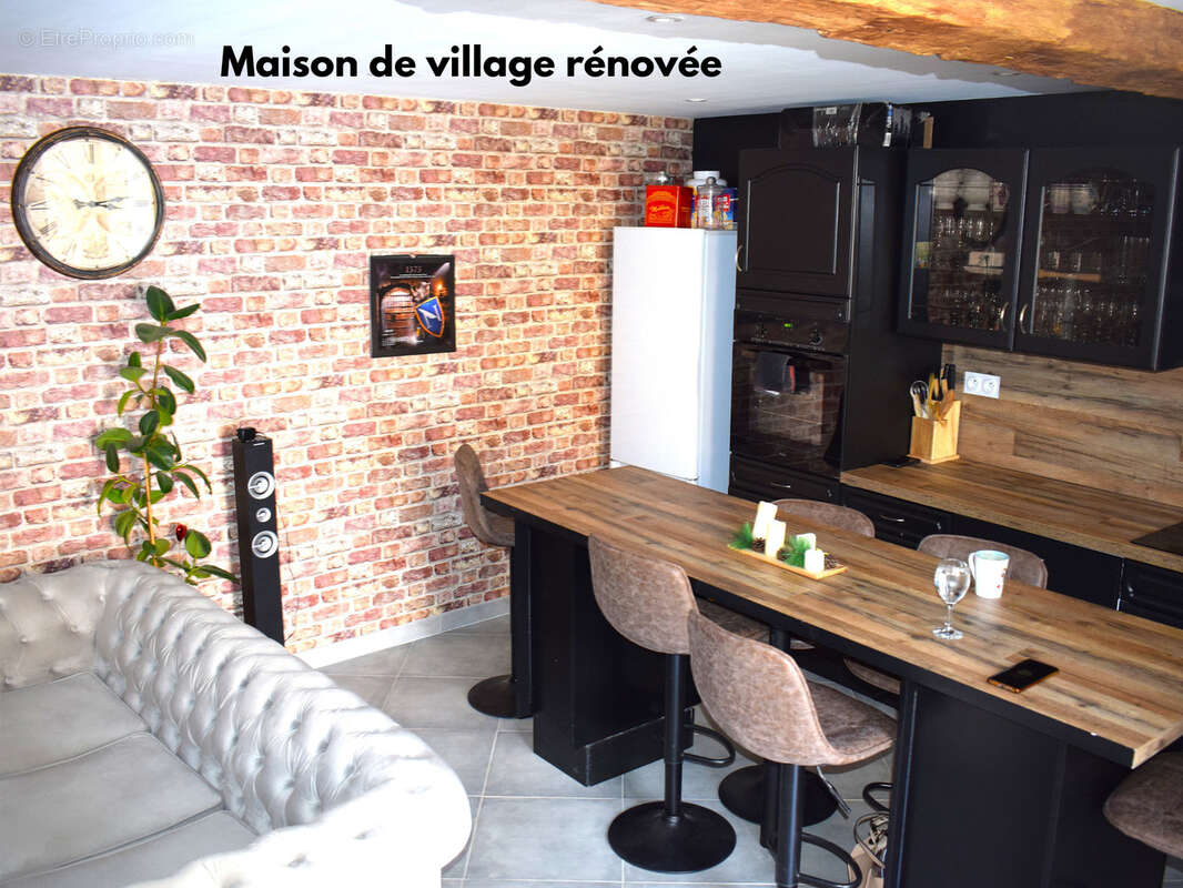 Maison à VILLEMOLAQUE