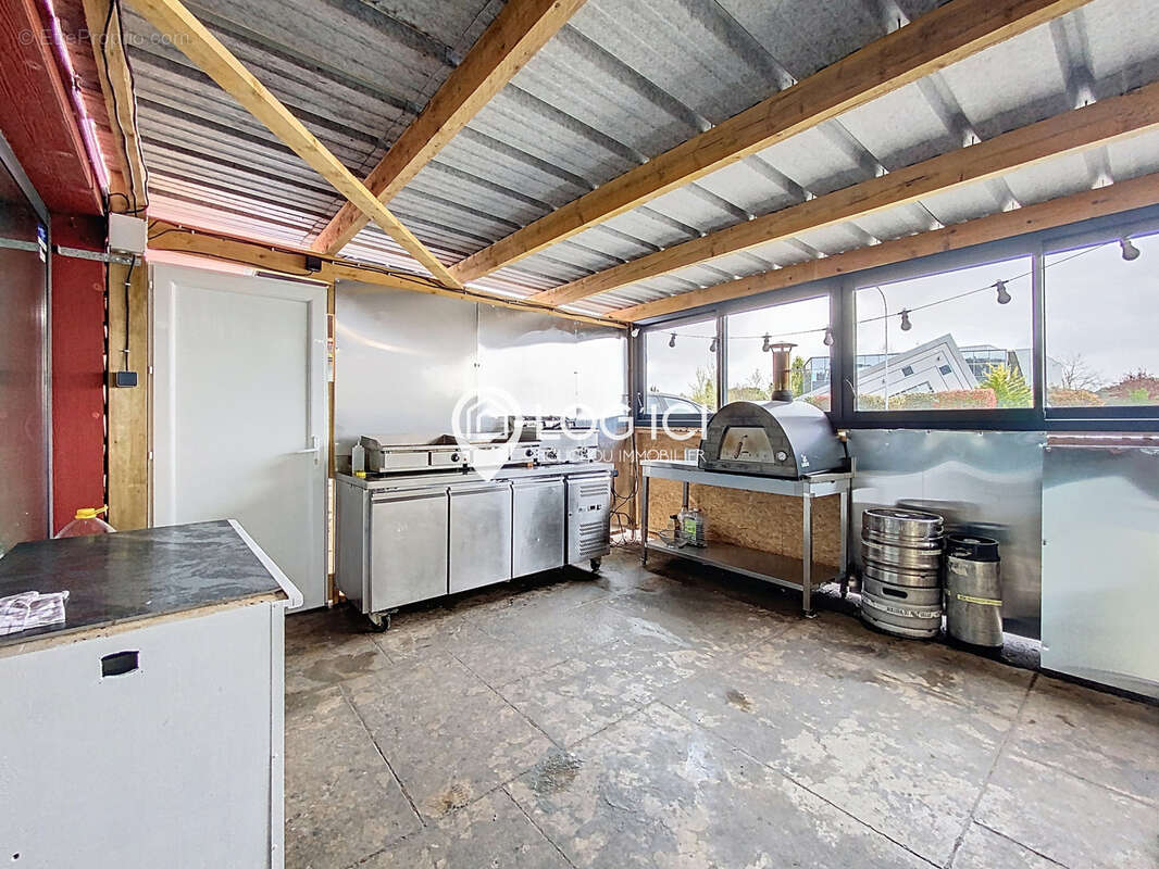 Commerce à AIRE-SUR-L'ADOUR