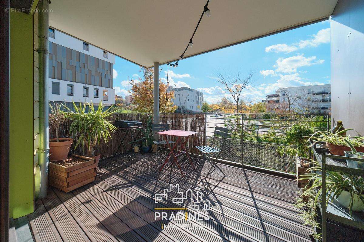 Appartement à SATHONAY-CAMP