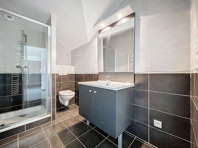 Appartement à VILLE-LA-GRAND