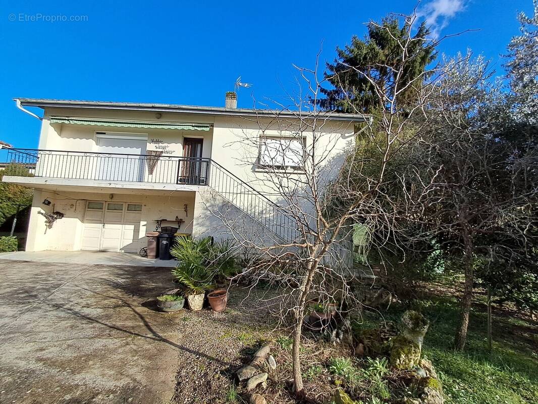 Maison à COLAYRAC-SAINT-CIRQ