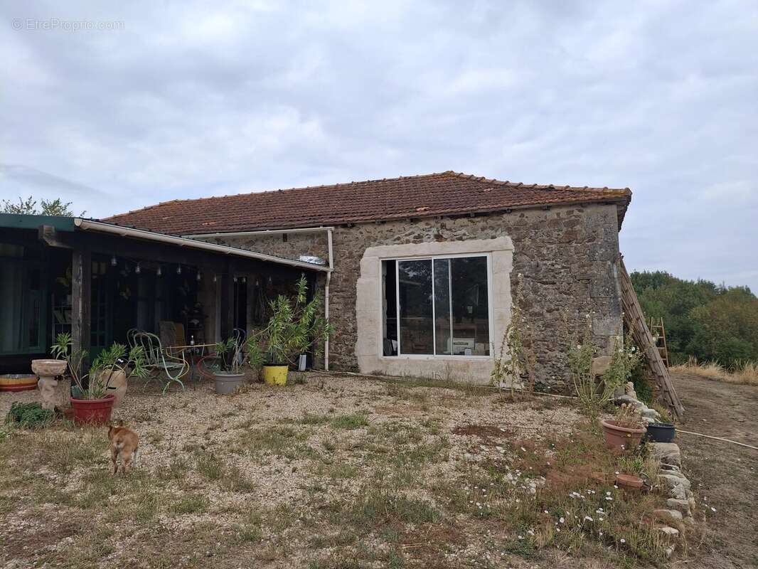 Maison, grange, atelier, hangar et terrain offrant une vue imprenable - photo 16