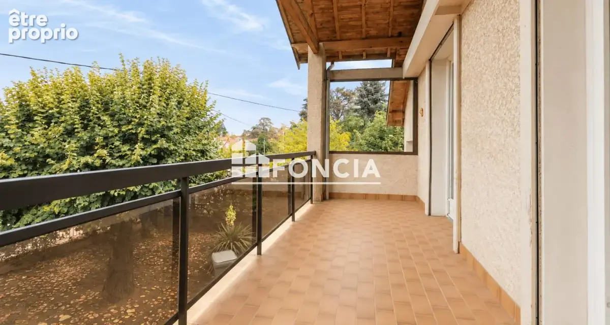 Maison individuelle avec jardin et double garage au cœur de Neuville-sur-Saône - photo 6
