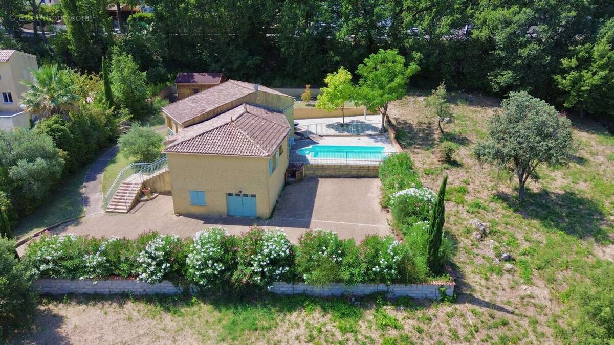 Maison lumineuse de 4 chambres avec grand jardin, piscine et vues dégagées près de Pézenas - photo 24