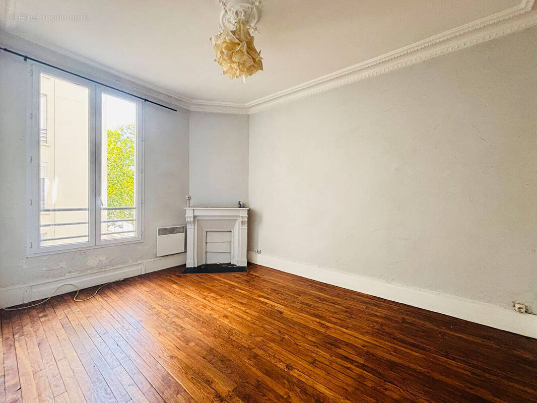 Appartement à PARIS-14E