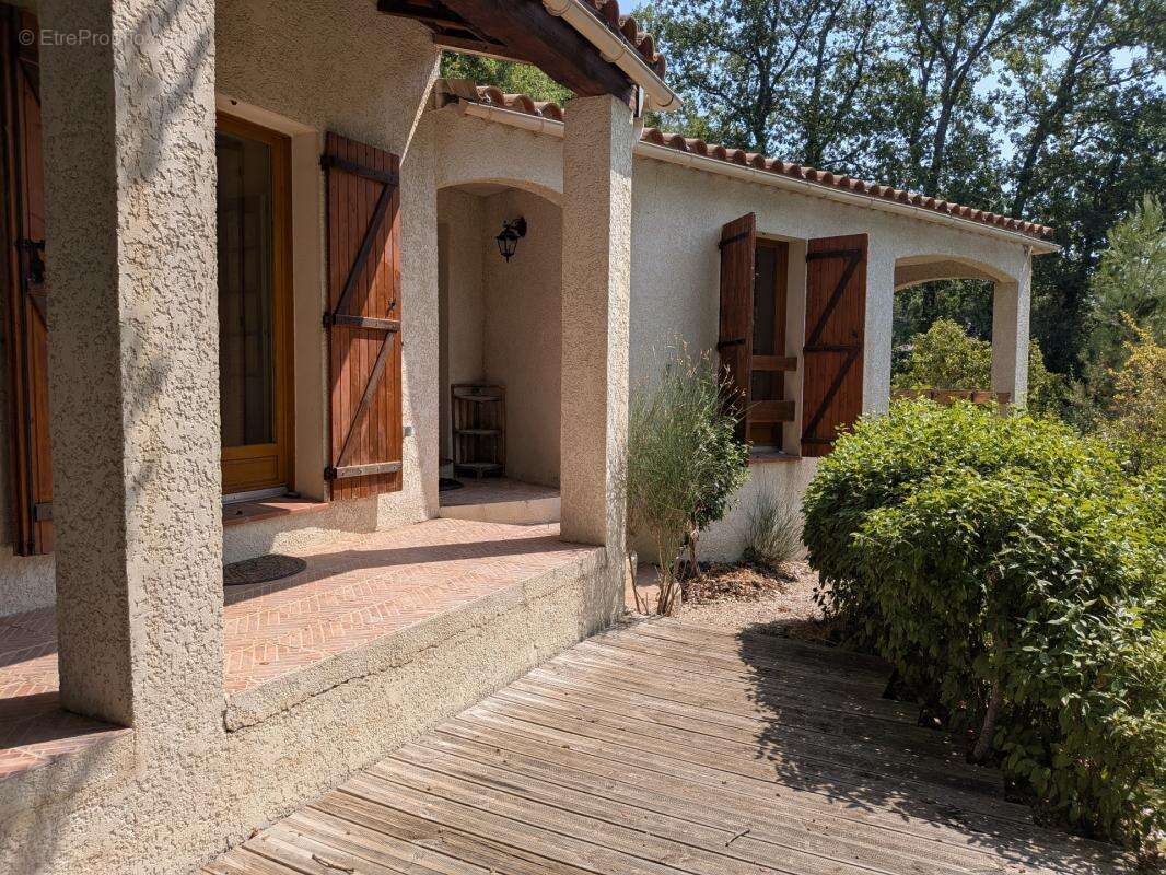 Maison de 90m2 sur jardin de 2020m2 à BESSE SUR ISSOLE (83) - photo 21