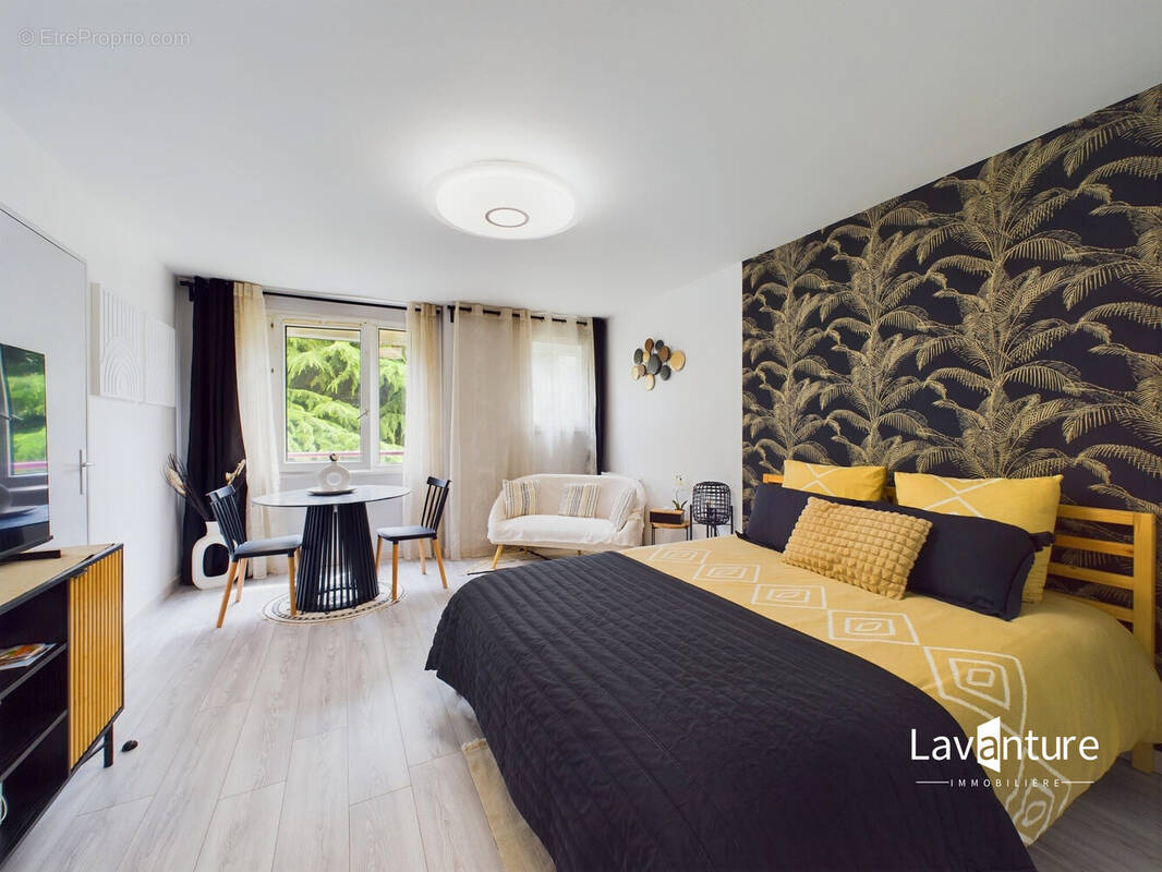 Appartement à LE PLESSIS-ROBINSON
