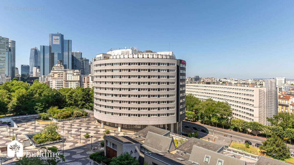 Appartement à COURBEVOIE