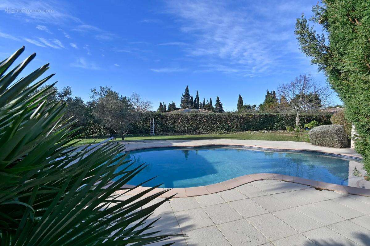 Maison à SAINT-GILLES