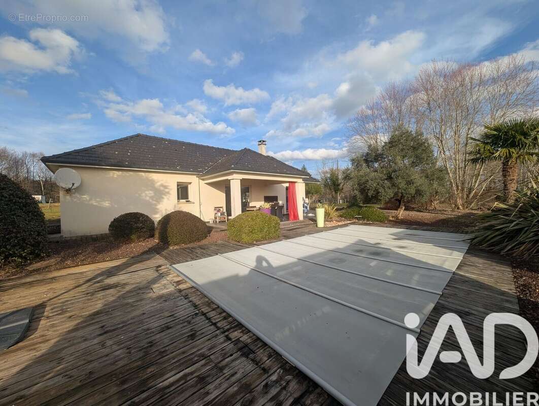 Maison 170 m² à Collonges-La-Rouge  - photo 7