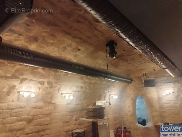Tres beau bar avec extraction licence iv- paris 6 location gerance possible - photo 6