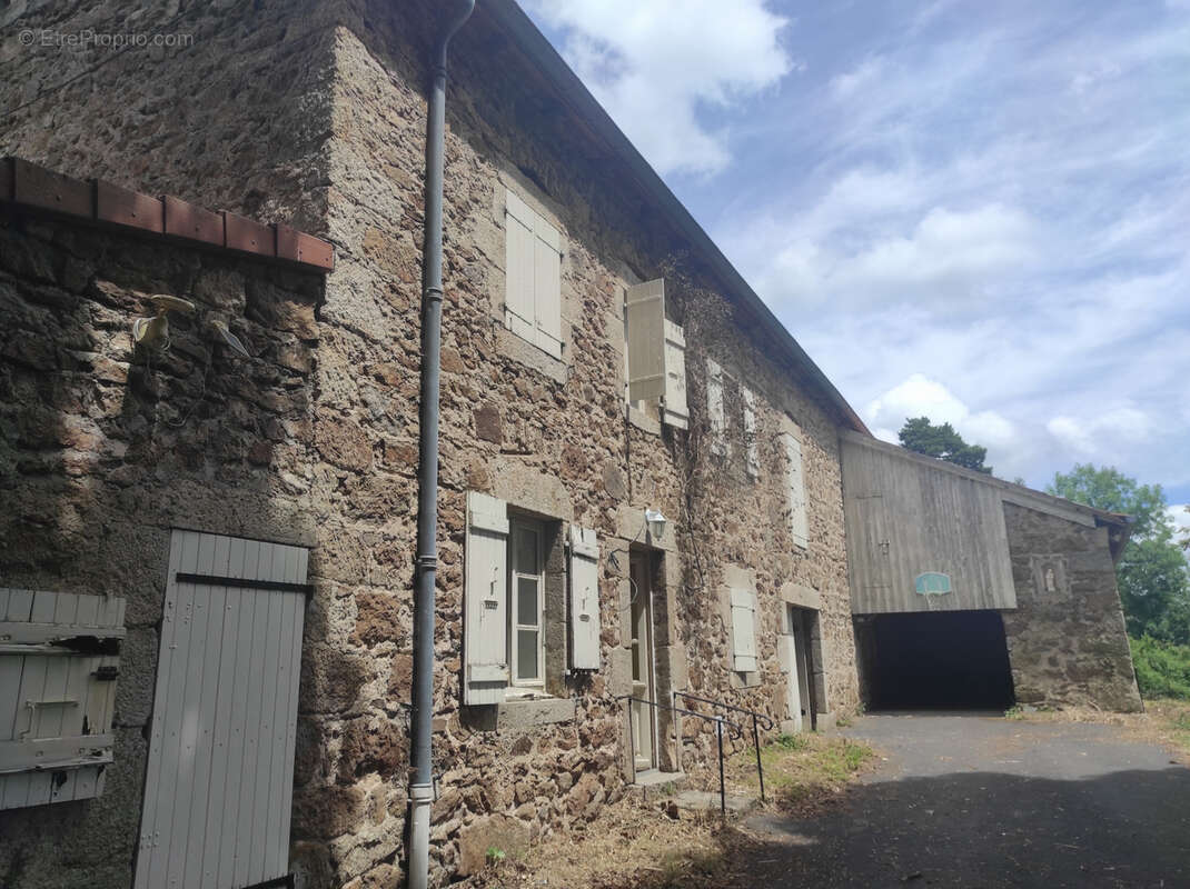 Ancienne ferme en pierres rénovée - photo 3