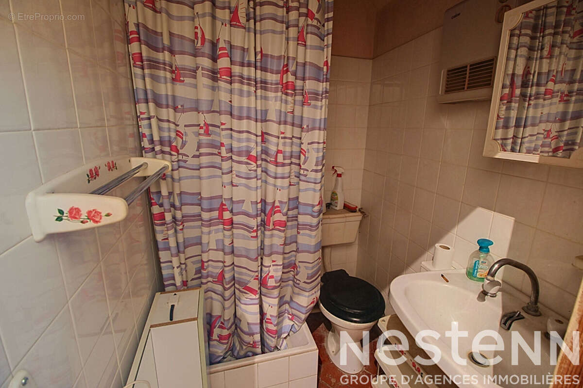 A VENDRE SUR LORGUES -Immeuble en Centre-Ville avec Jardin et Fort Potentiel - photo 13