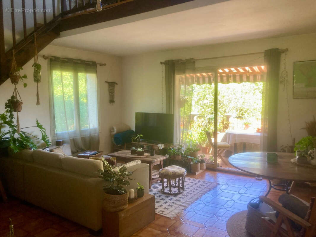 Appartement à PEYMEINADE