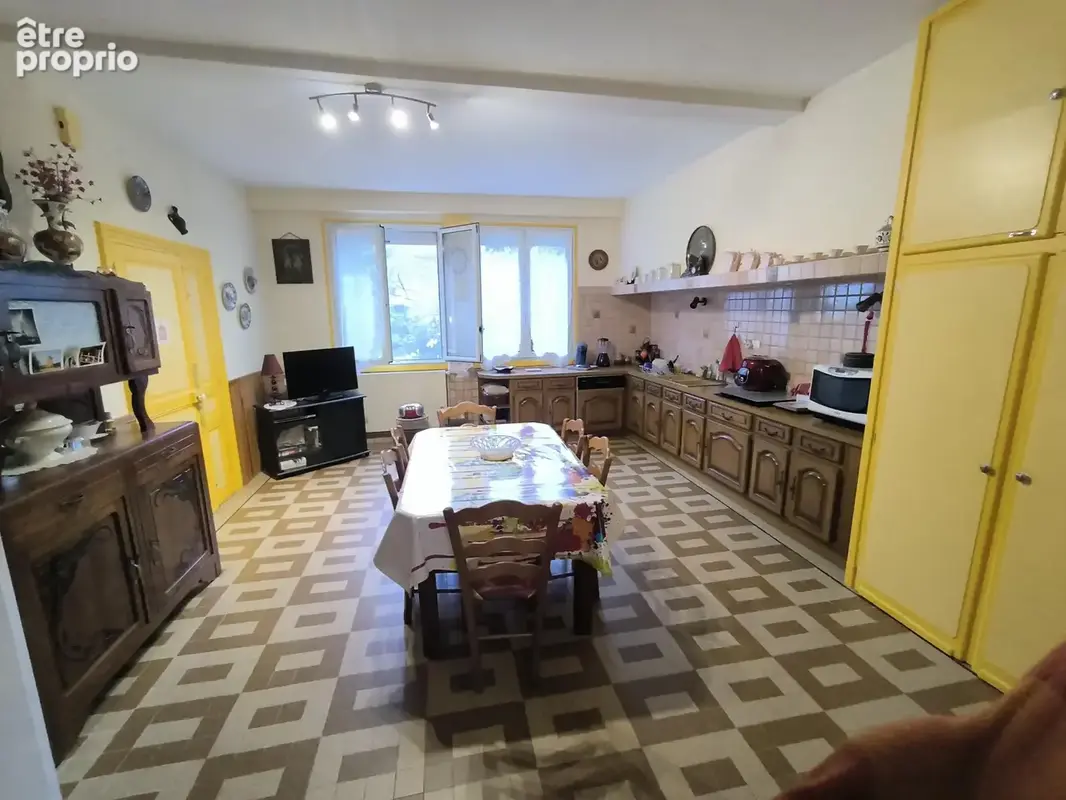 Maison Bourgeoise T6 de 218 m2  en hyper centre avec garage et jardin clos - photo 6