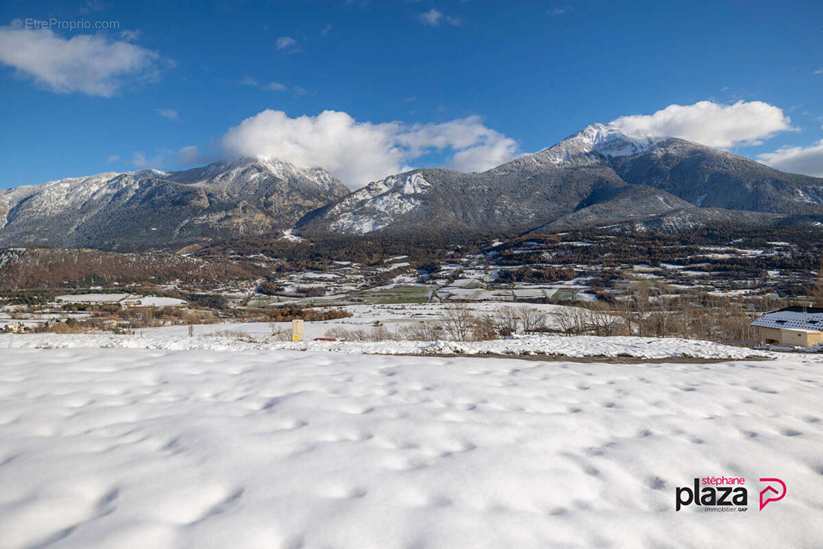 Terrain à CHATEAUROUX-LES-ALPES