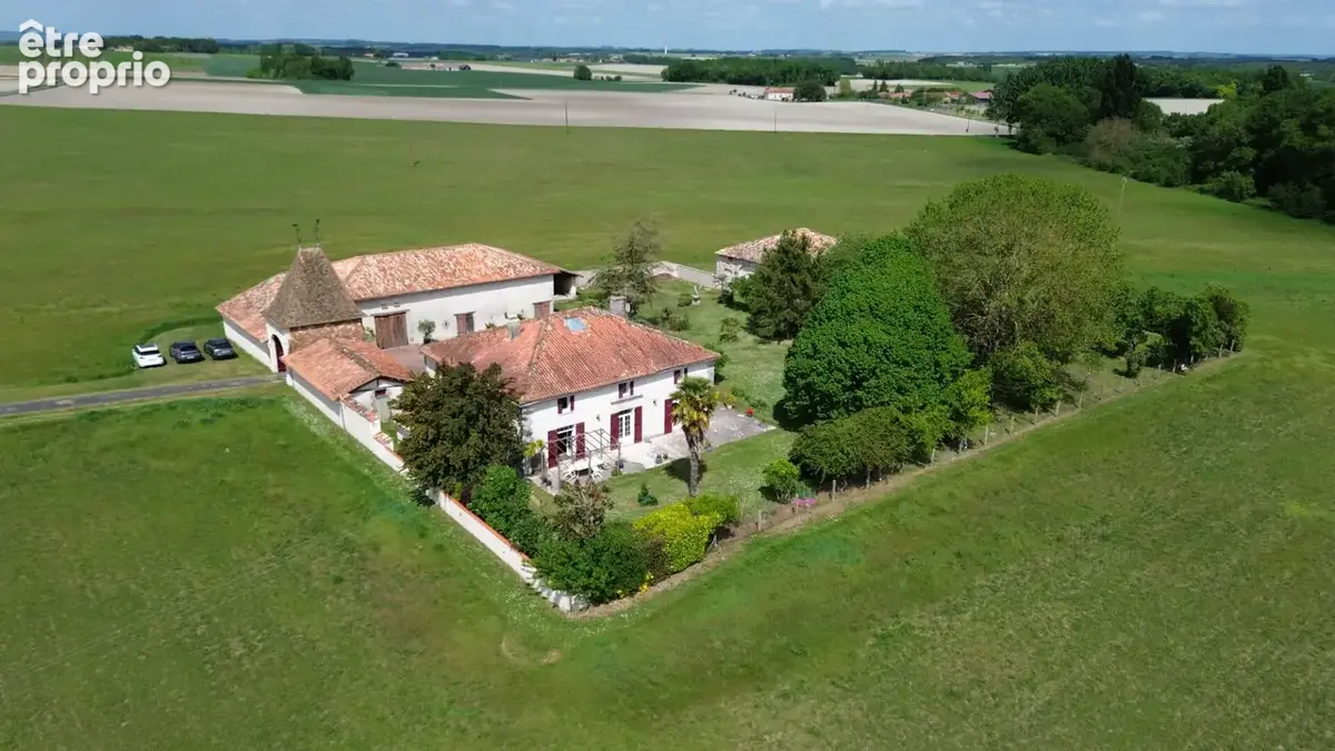 Maison Barbezieux Saint Hilaire 8 pièce(s) 341 m2 - photo 4