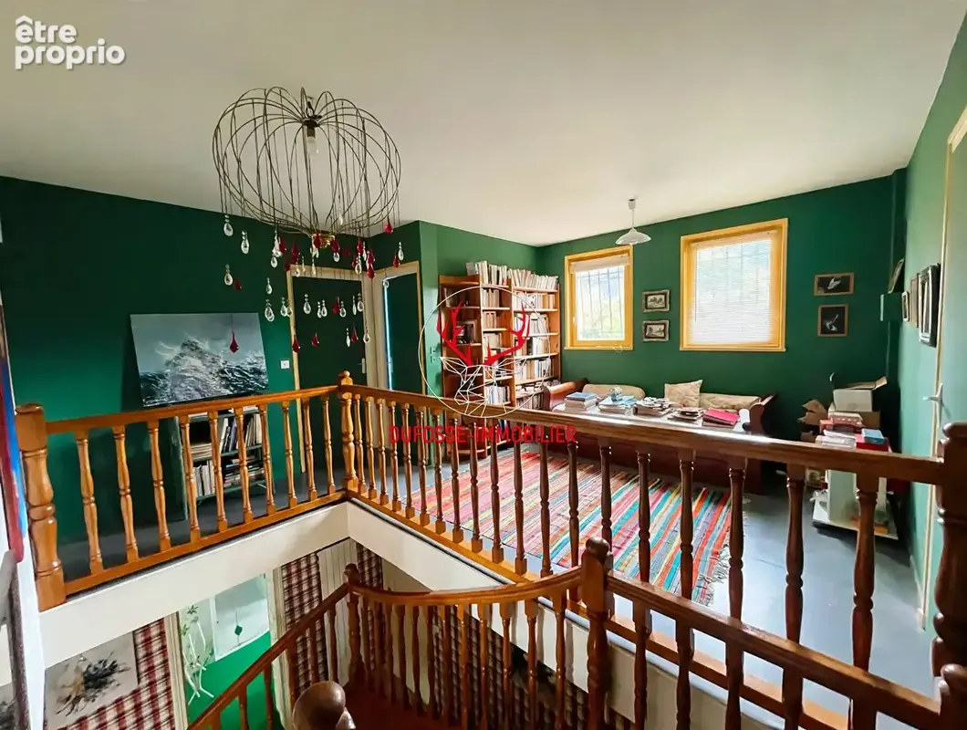 VAL D'OINGT (69620)  Belle Propriété Familiale avec Espace Indépendant 87 m² pour activité Libérale et Gîte de 62 m², sur 2 400  - photo 11
