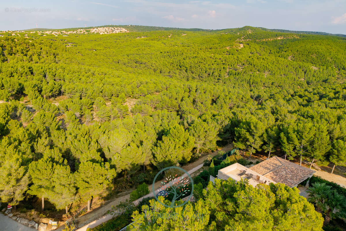 Maison à ENSUES-LA-REDONNE