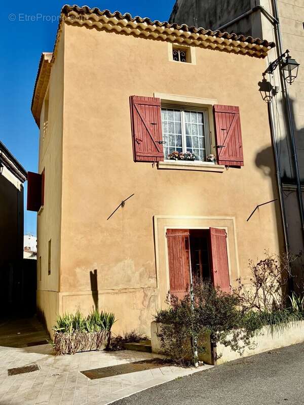 Maison à MEYRARGUES