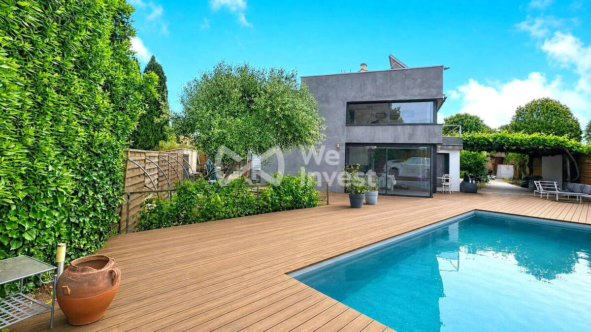 *Photo améliorée avec l'IA - Maison à MONTPELLIER