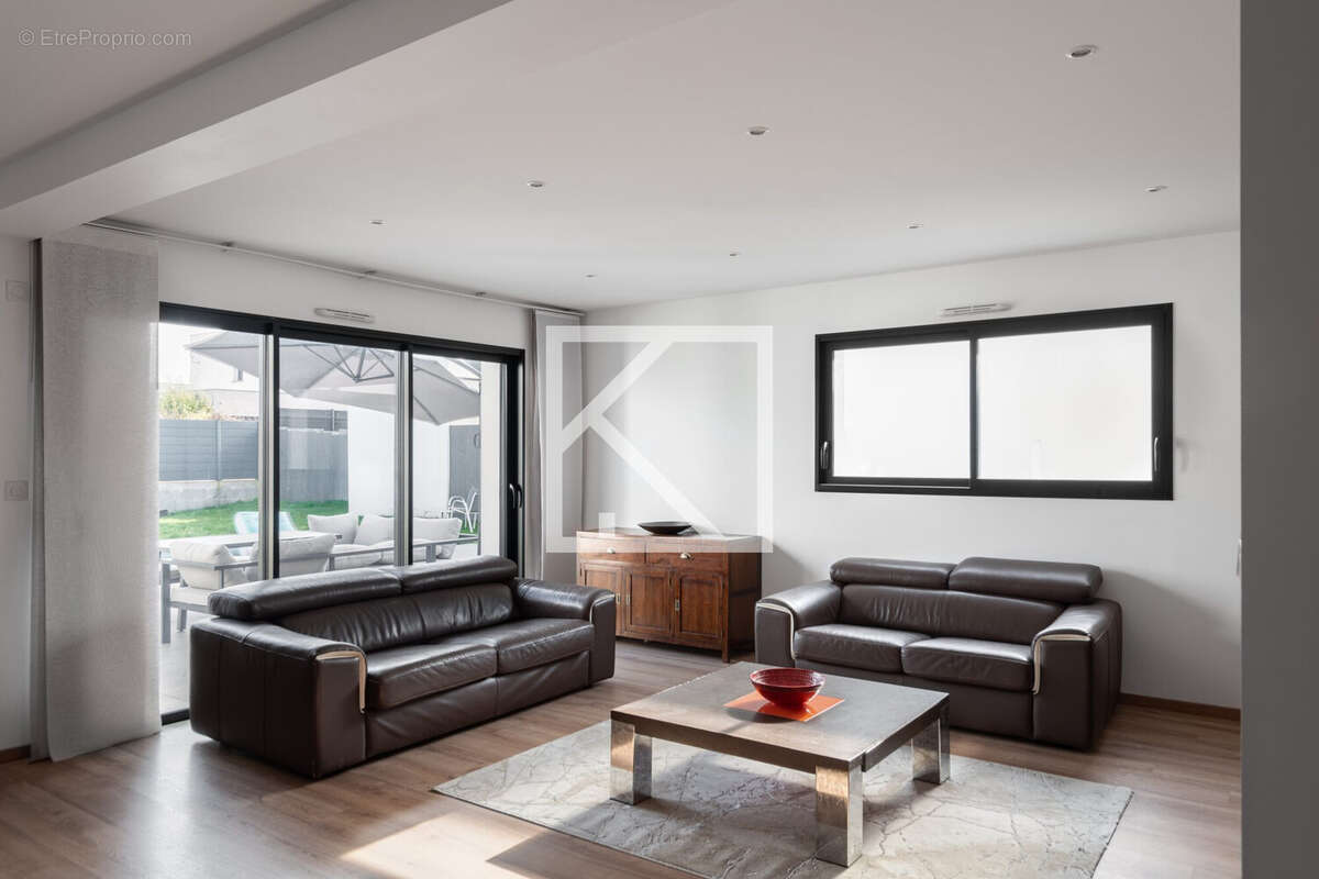 Maison à SAINT-ERBLON