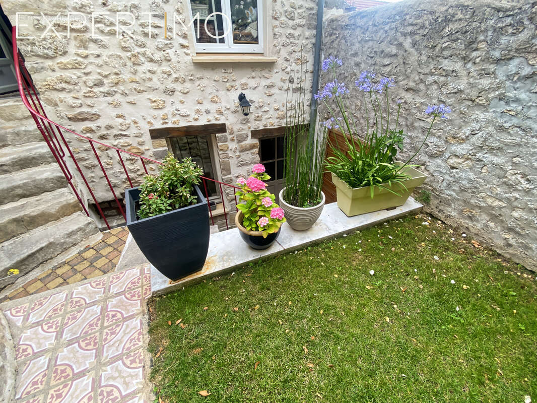 Maison à LA FERTE-ALAIS